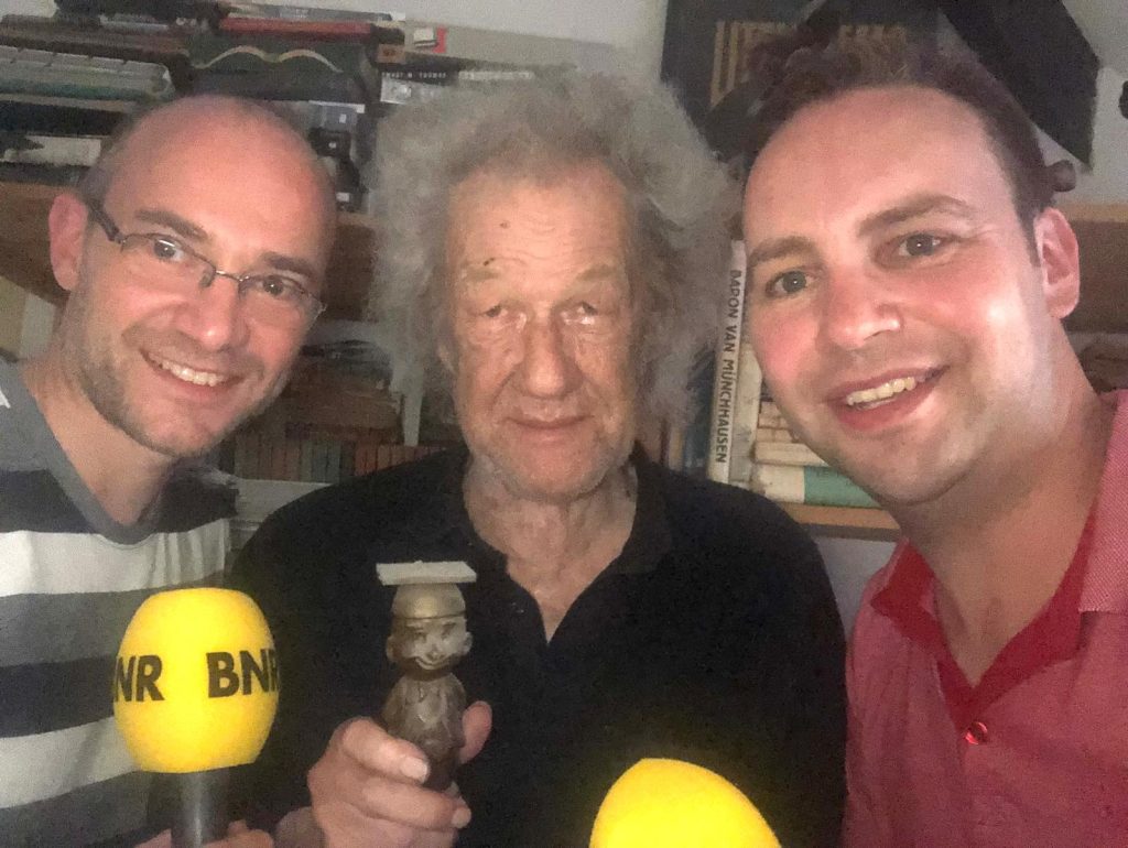 Dick Matena met Stripjournaal over de vloer